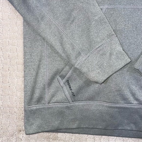 Nike Hoodie Sweater M Gray Therma Fit Pocket Fleece Logo - Picture 3 of 7